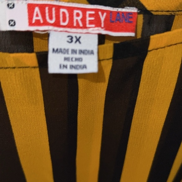 Audrey Lane Top, HI-Low, Size 3X, PTP Approx. 30-31”Front, 45” Rear - Picture 3 of 4